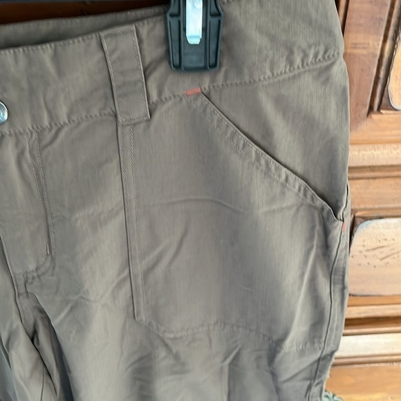 NWOT Patagonia Women’s Brown Capris With Pockets Size 12 - Picture 4 of 10